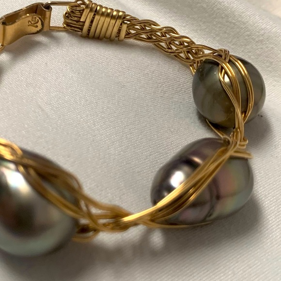Handwoven 14k gold filled wire with Tahitian pearl cluster - Picture 12 of 13